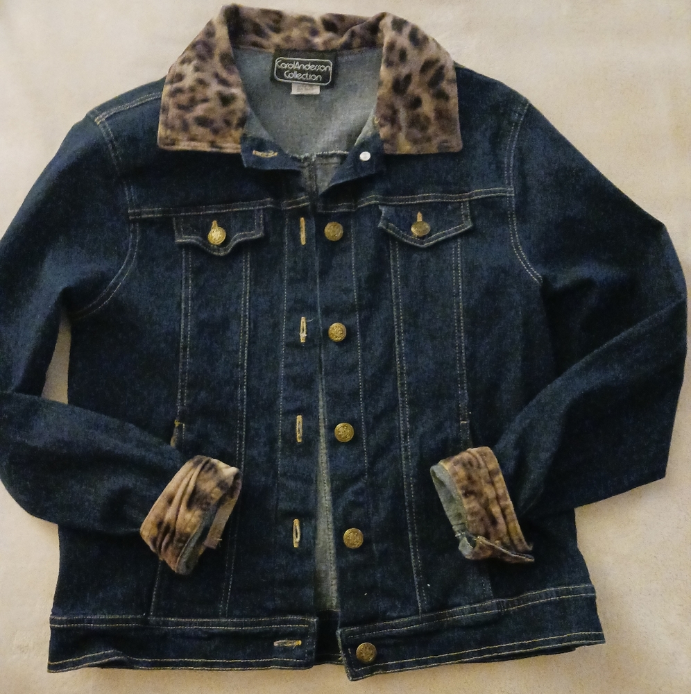 Carol Anderson Jean jacket with faux fur collar.